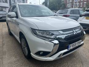 MITSUBISHI OUTLANDER 2019 (69) at West London Suzuki London